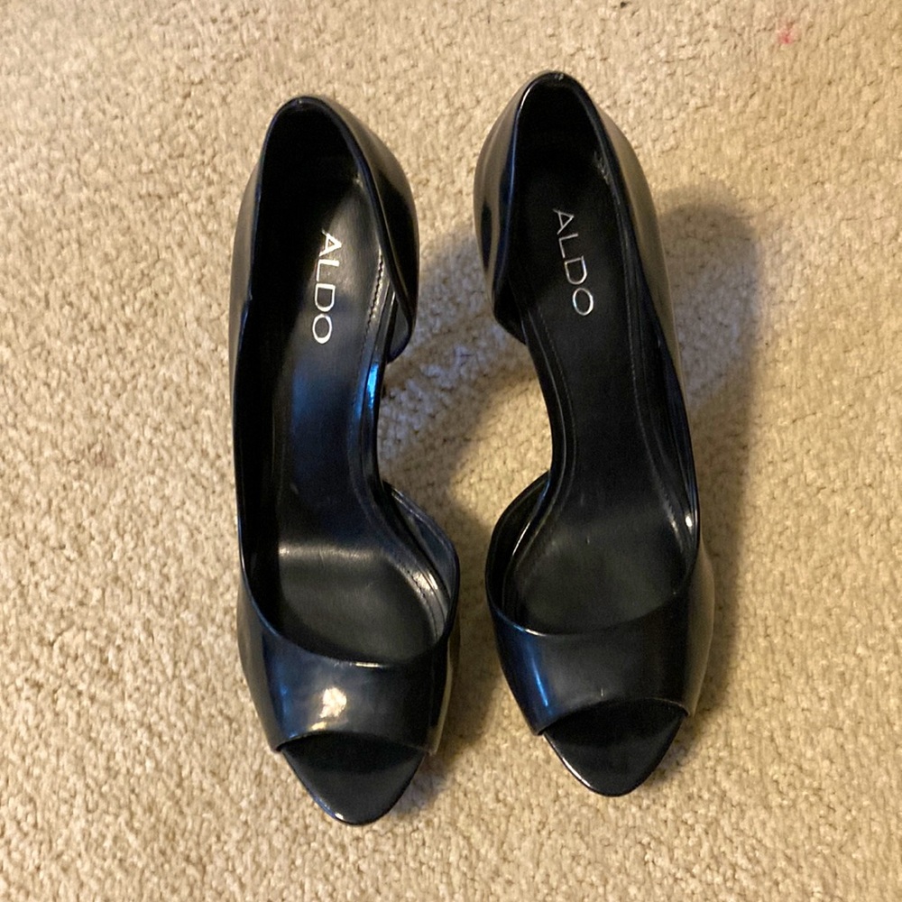 Women’s size 7.5 black open toe heels